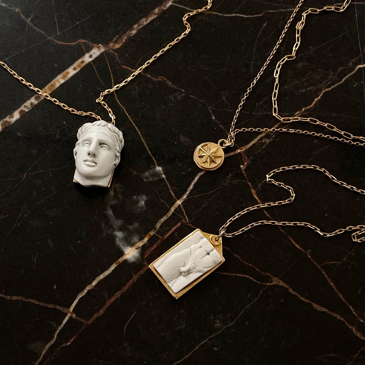 ASTER PENDANT - Macabre Gadgets Store