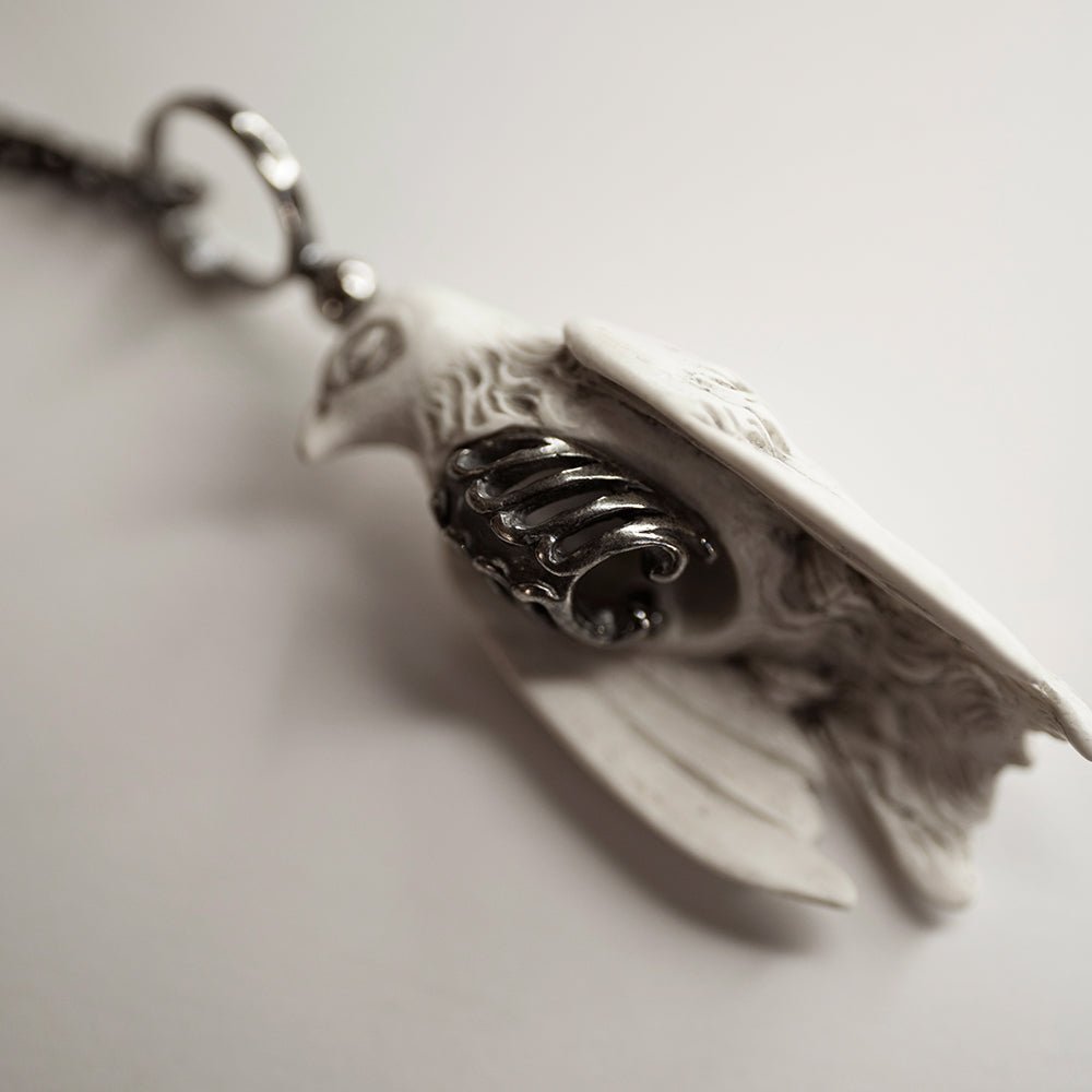 AVIS AETERNA PENDANT - WHITE - Macabre Gadgets Store
