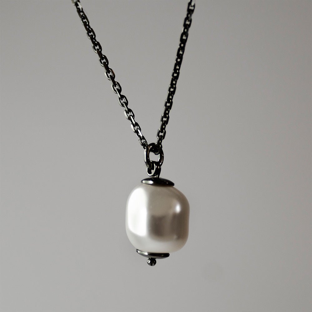 Baroque Pearl necklace - Macabre Gadgets