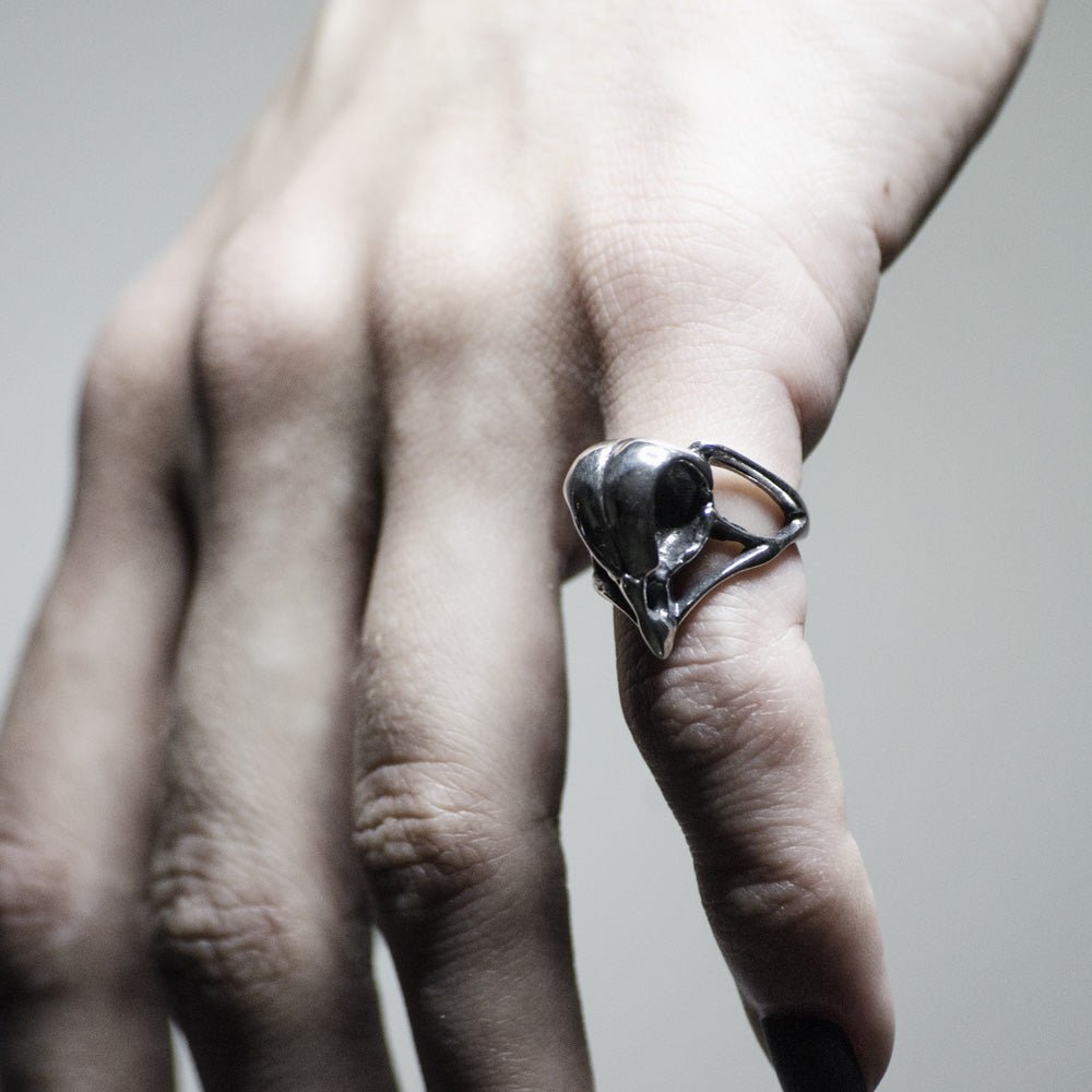 BIRD SKULL RING - Macabre Gadgets Store