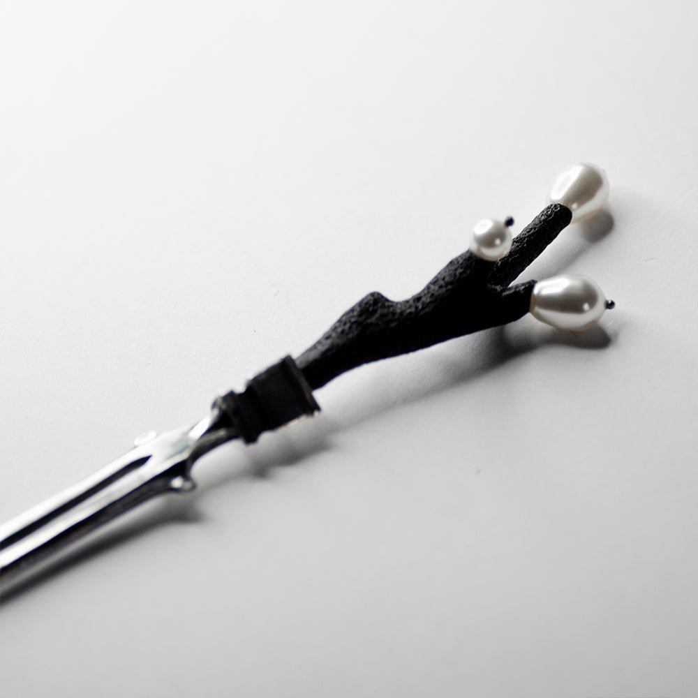 BLACK CORAL HAIRPIN - Macabre Gadgets Store