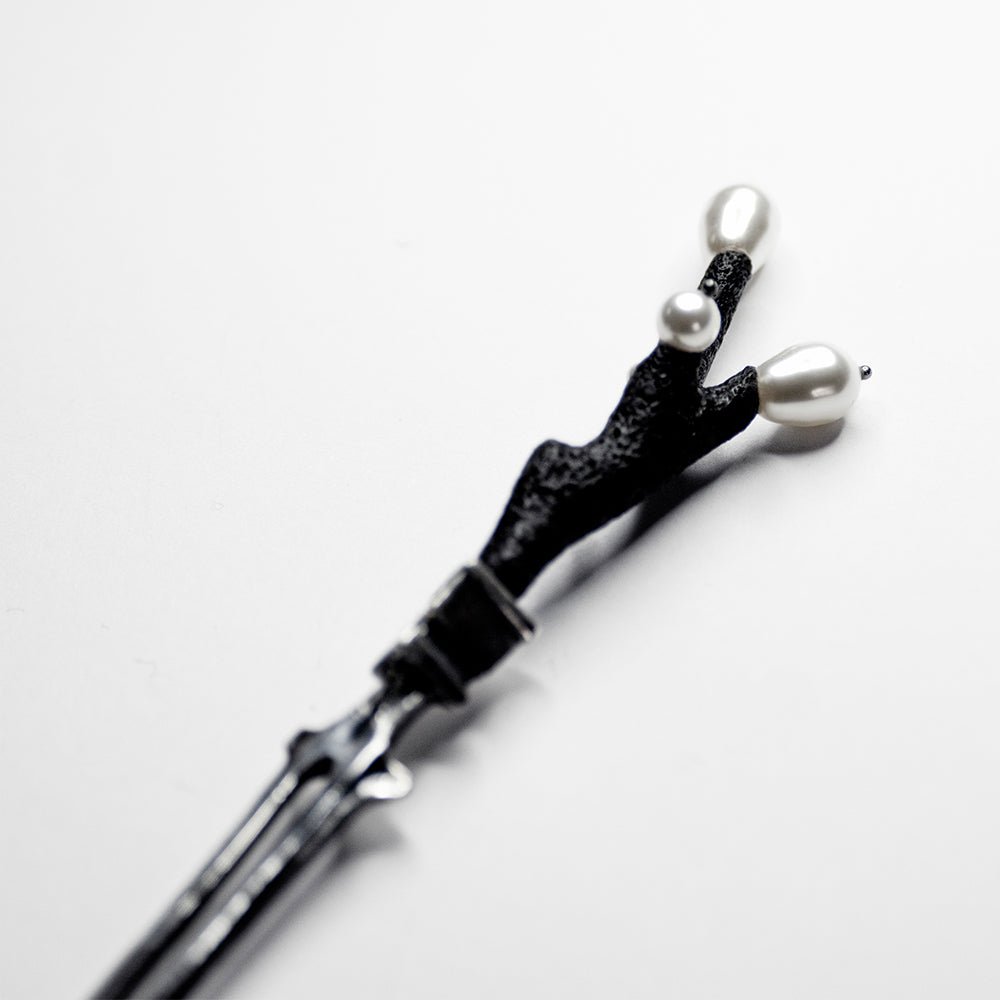 BLACK CORAL HAIRPIN - Macabre Gadgets Store