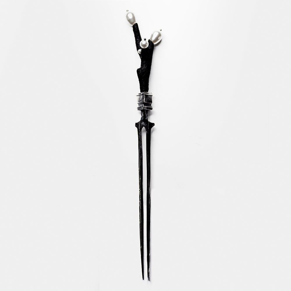 BLACK CORAL HAIRPIN - Macabre Gadgets Store