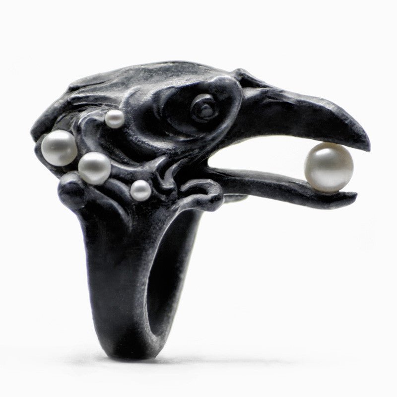 BLACK CORVUS RING - Macabre Gadgets Store