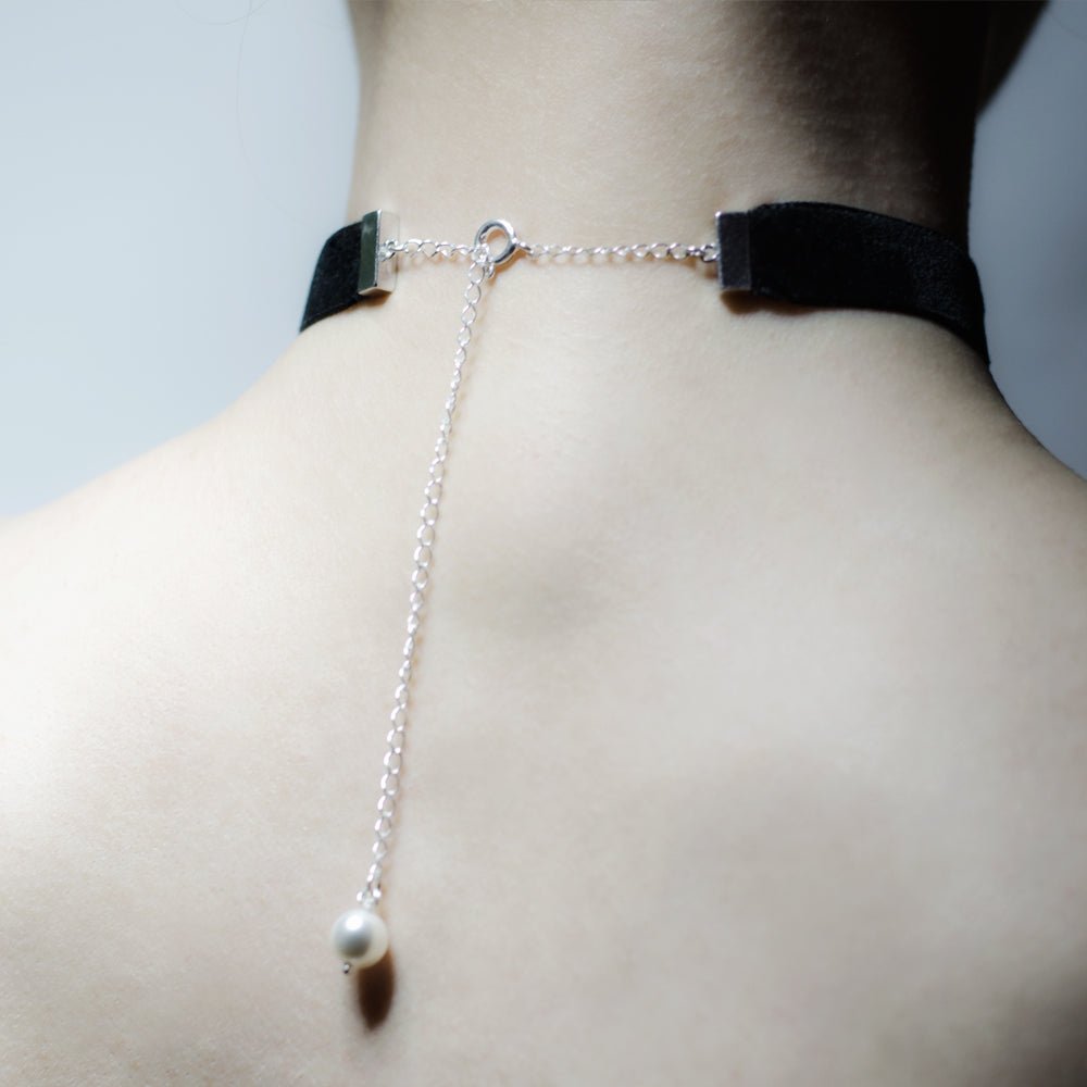 BLACK LYRE CHOKER - Macabre Gadgets Store