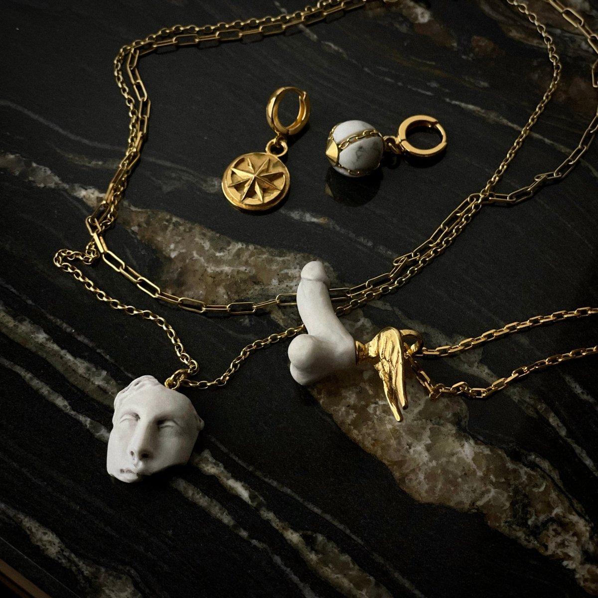 BONDAGE EARRING - Macabre Gadgets Store