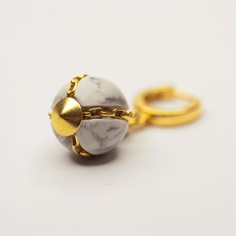 BONDAGE EARRING - Macabre Gadgets Store