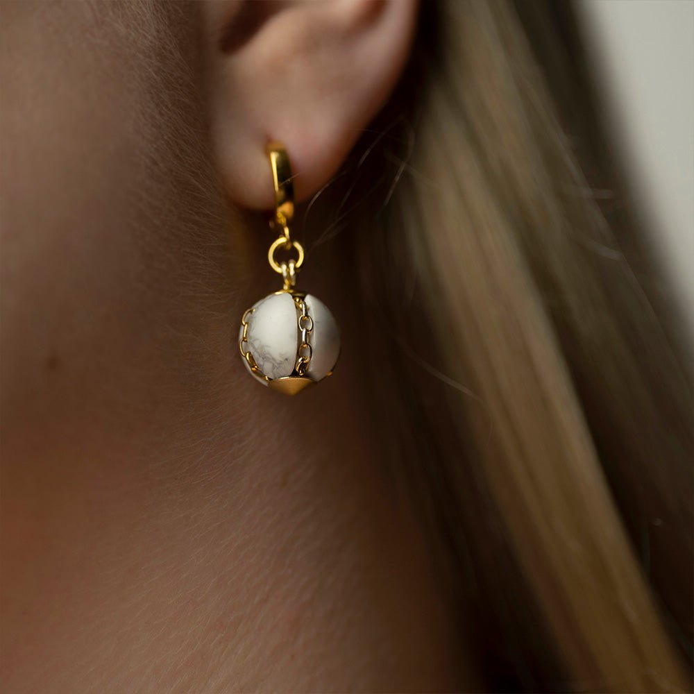 BONDAGE EARRING - Macabre Gadgets Store