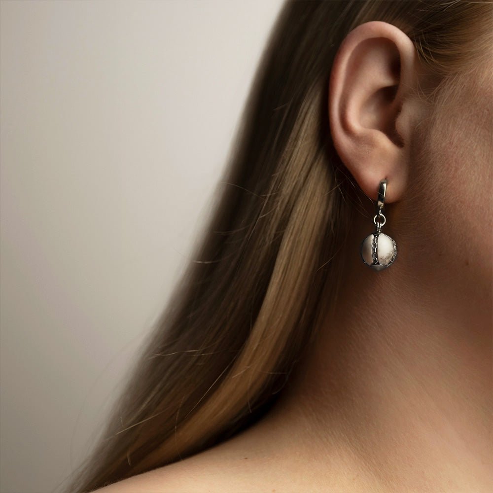 BONDAGE EARRING - Macabre Gadgets Store