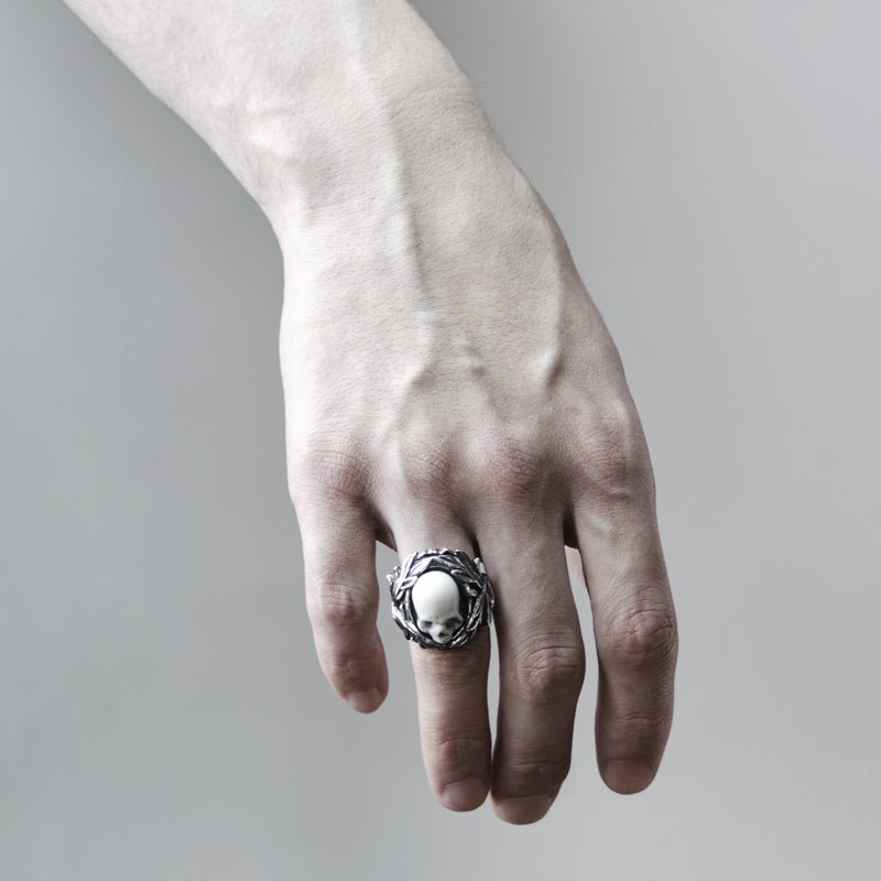 CAMEO RING - Macabre Gadgets Store
