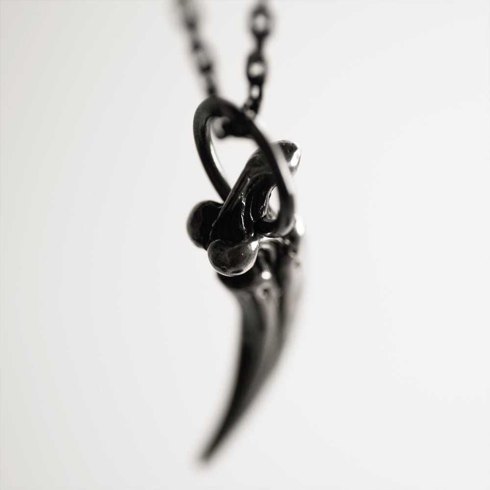CLAW PENDANT - Macabre Gadgets Store