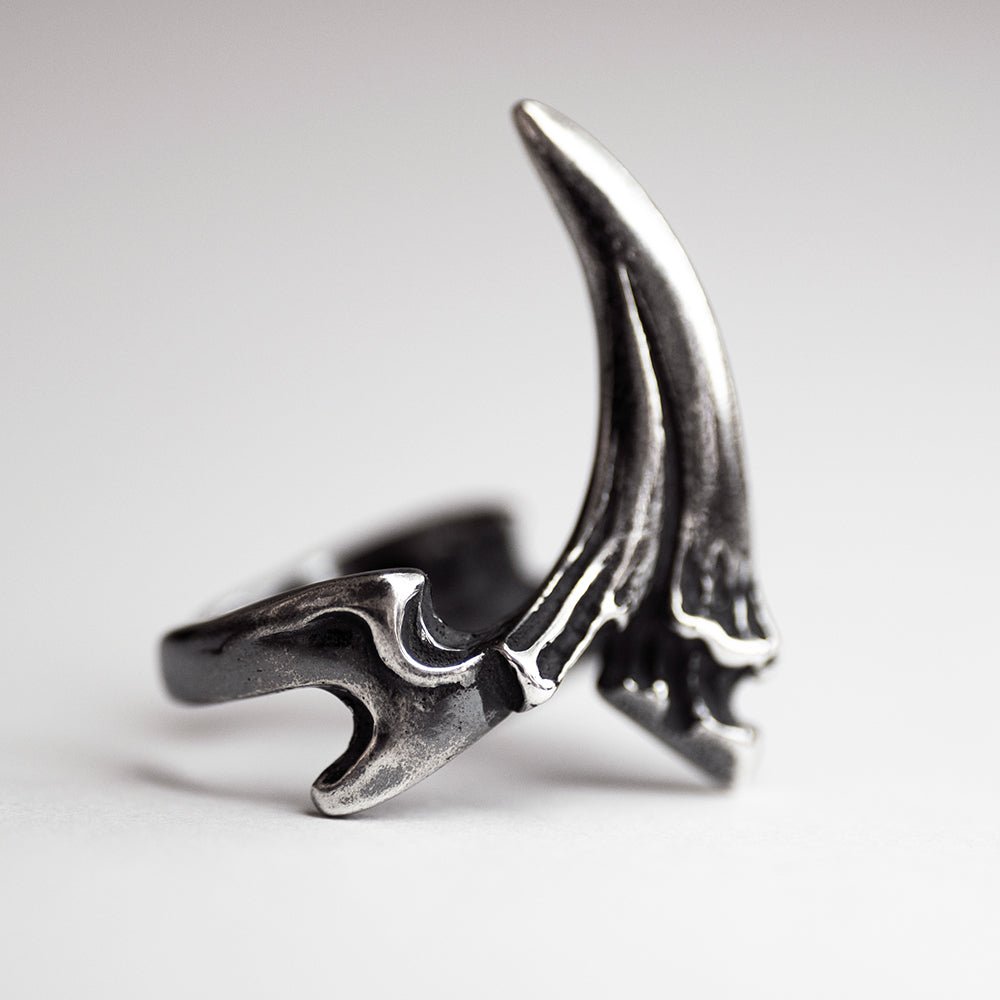 CLAW PHALANX RING - Macabre Gadgets Store