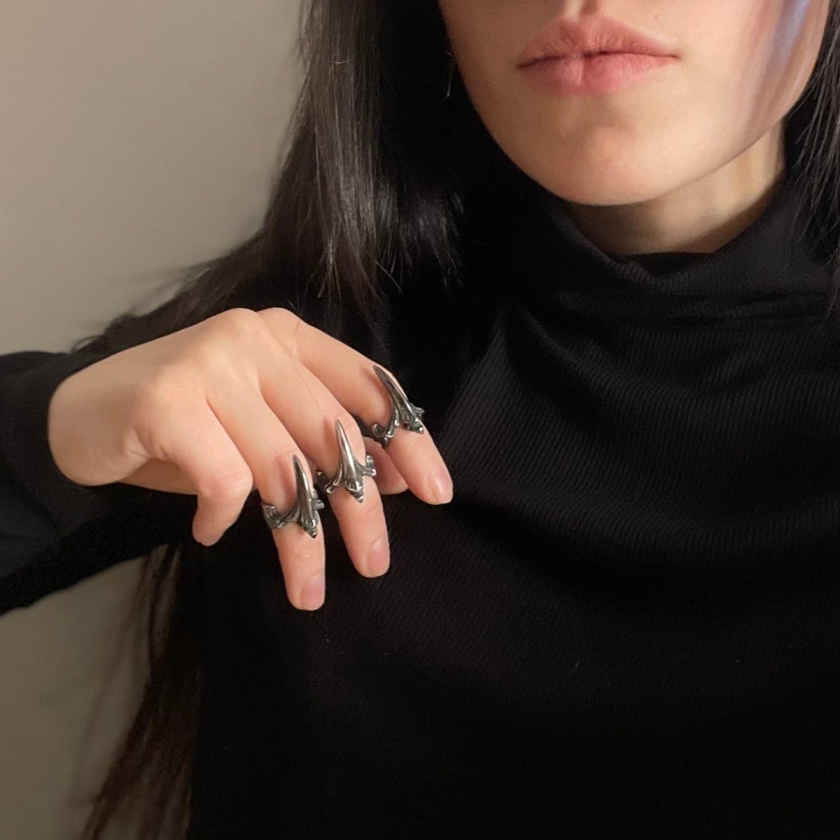 CLAW PHALANX RING - Macabre Gadgets Store