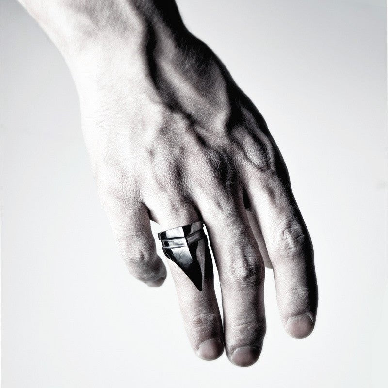 CLAW RING - Macabre Gadgets Store