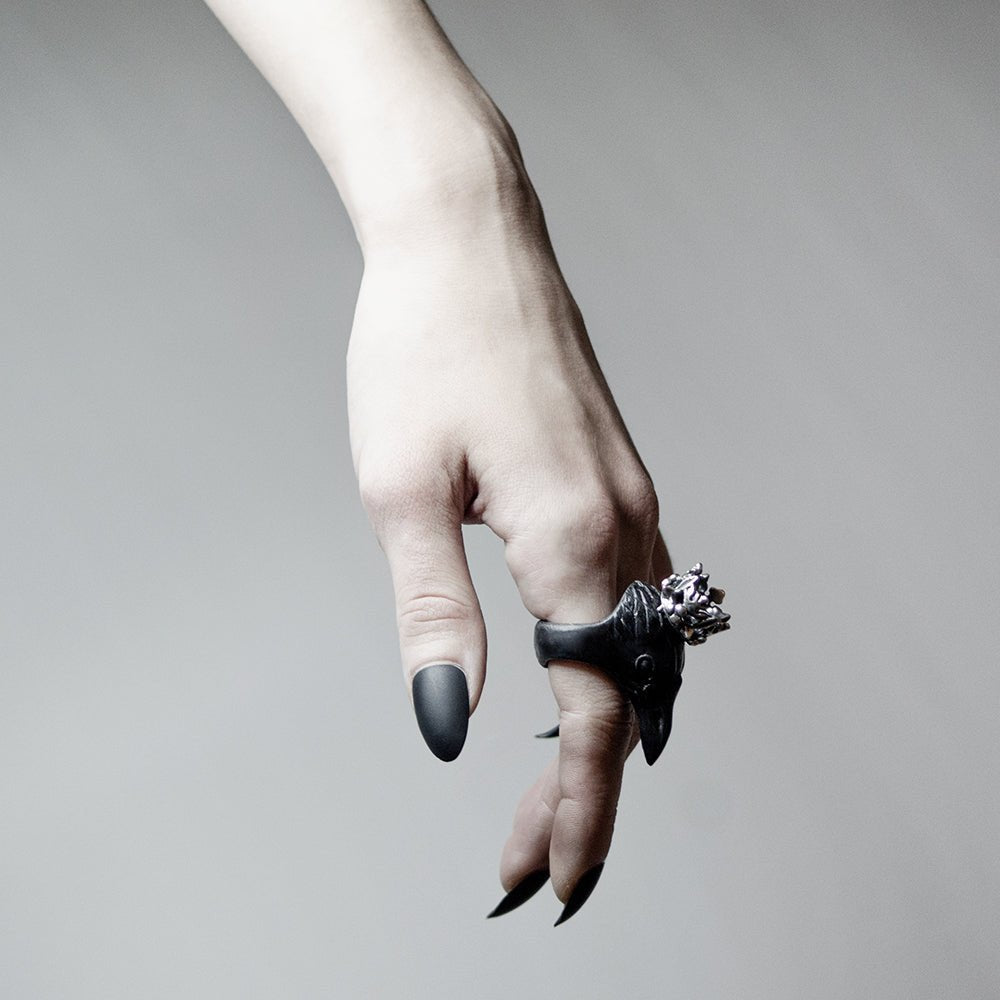 CORAX RING - BLACK - final sale - Macabre Gadgets Store