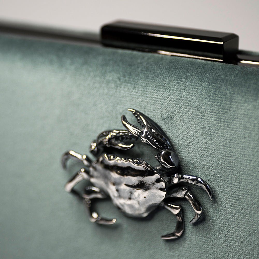 CRAB CLUTCH - Macabre Gadgets Store