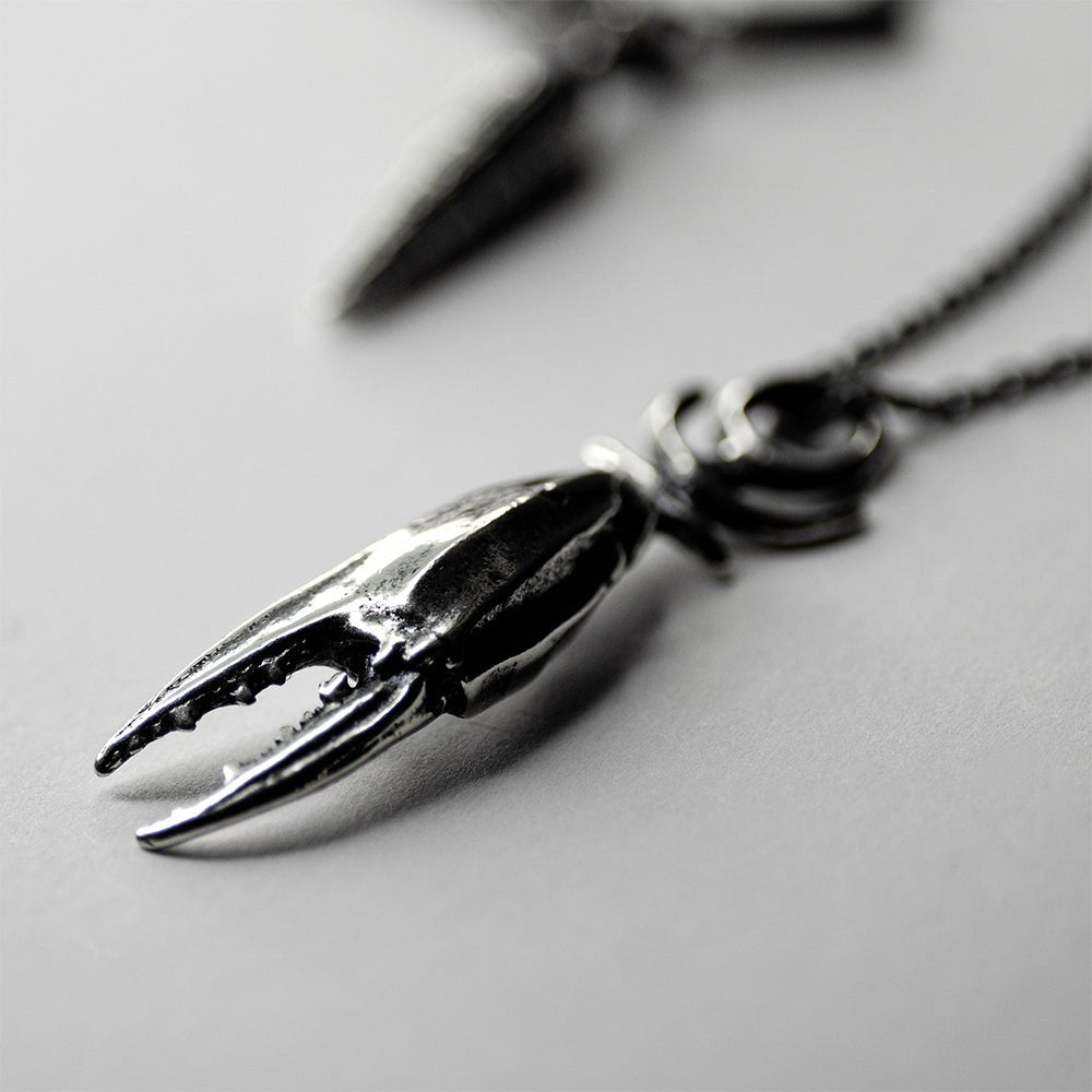 CRAB PENDANT - Macabre Gadgets Store