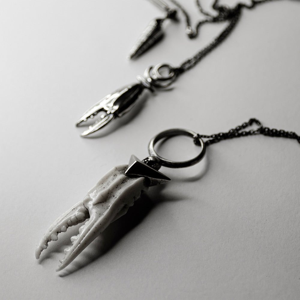 CRAB PENDANT - Macabre Gadgets Store