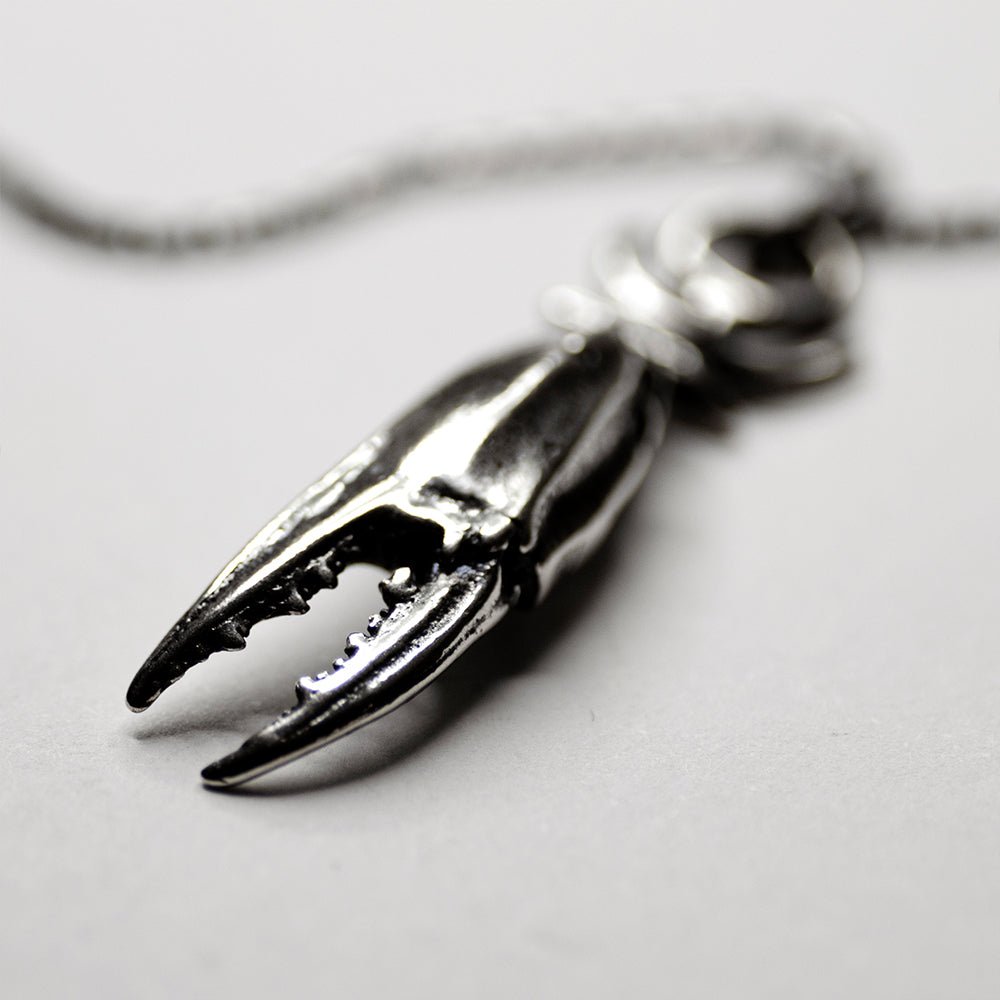 CRAB PENDANT - Macabre Gadgets Store