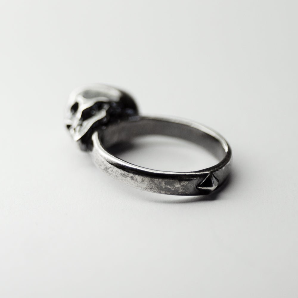 CRANIUM RING - Macabre Gadgets Store