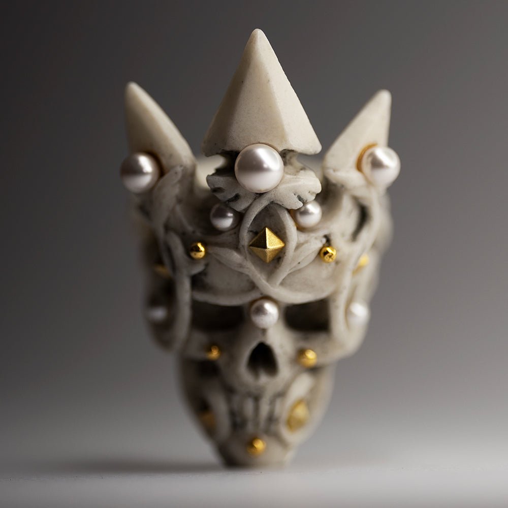 CROWN SKULL RING - Macabre Gadgets Store
