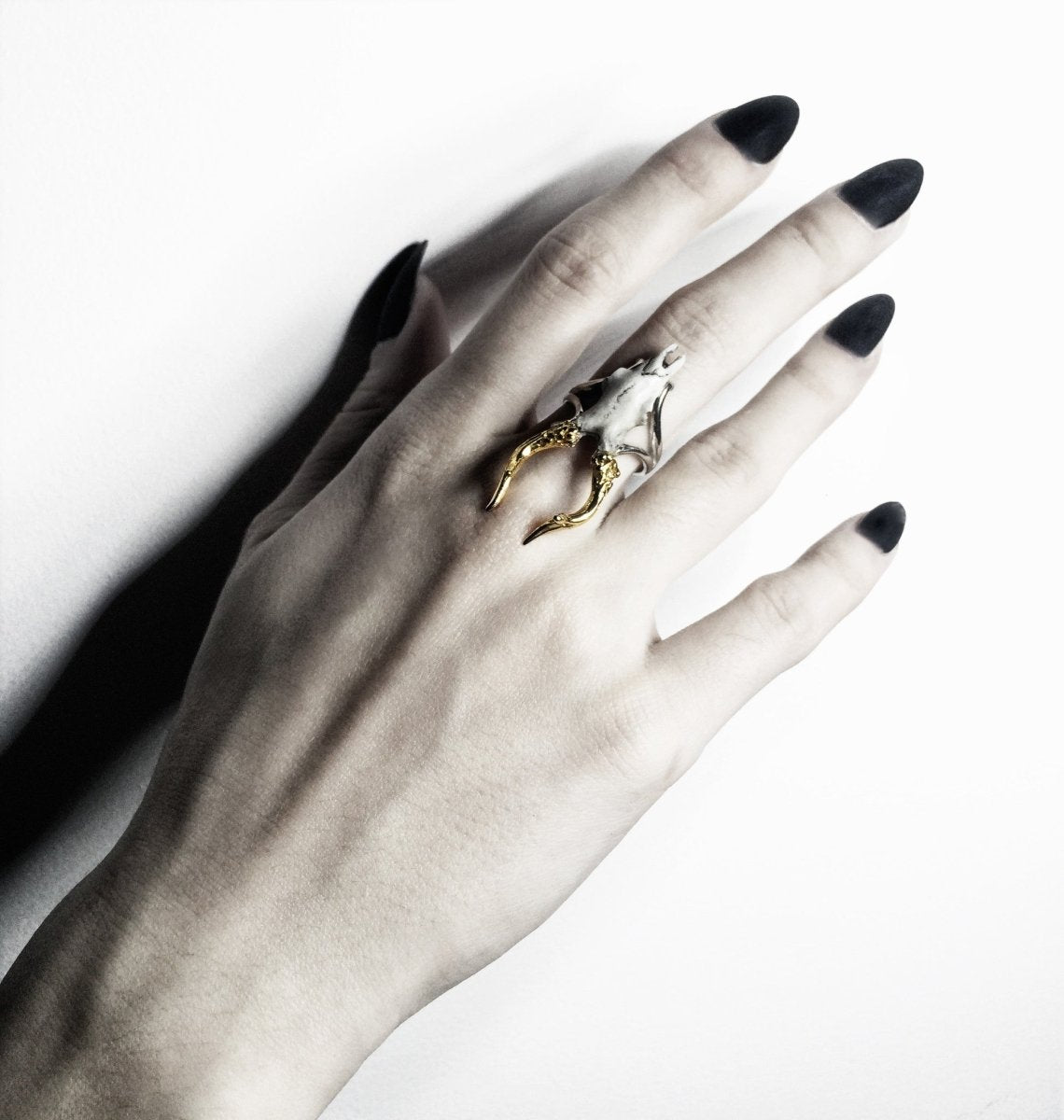 DOE RING - Macabre Gadgets Store