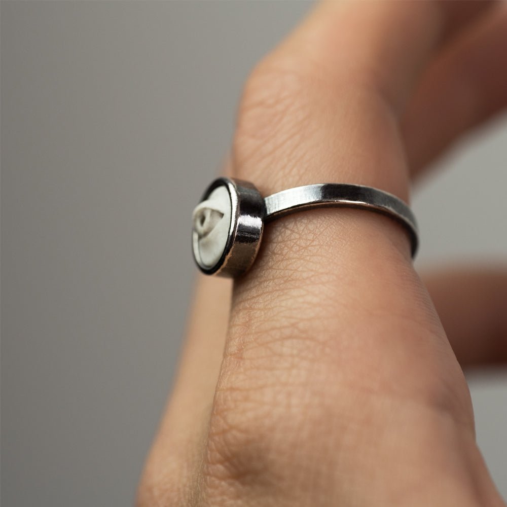 EYE RING - Macabre Gadgets Store