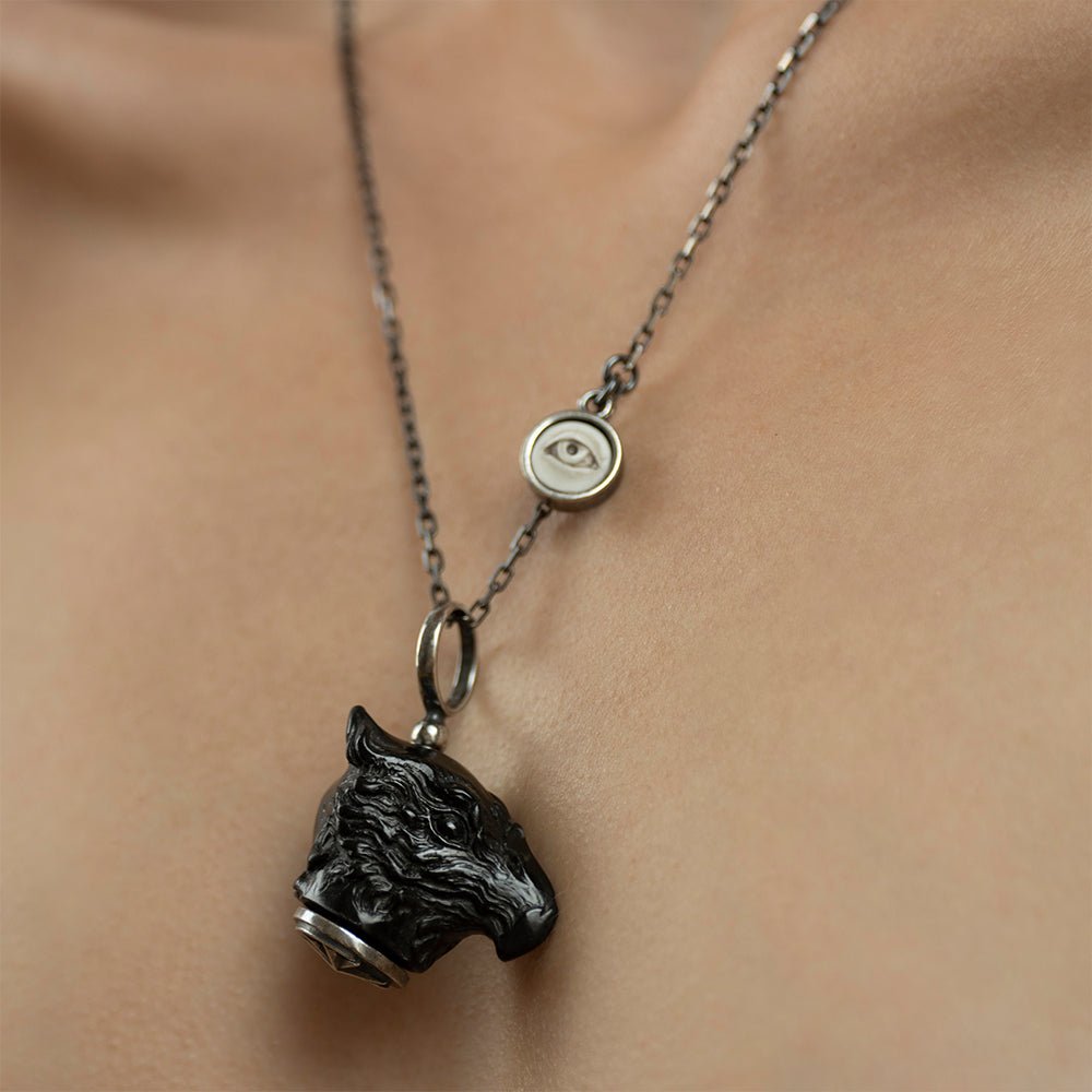 GRIFFIN PENDANT - BLACK - Macabre Gadgets Store