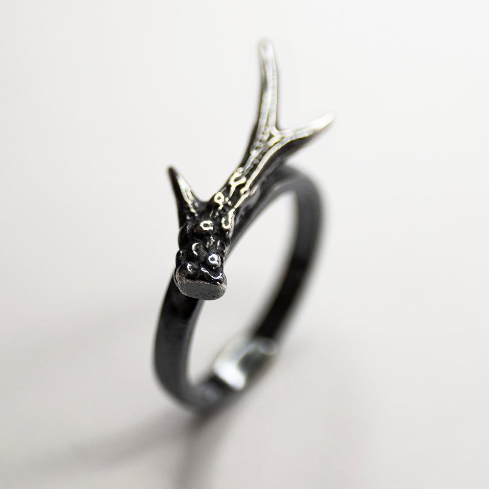 Horn ring - general view - texture, shape and finish of the ring are visible