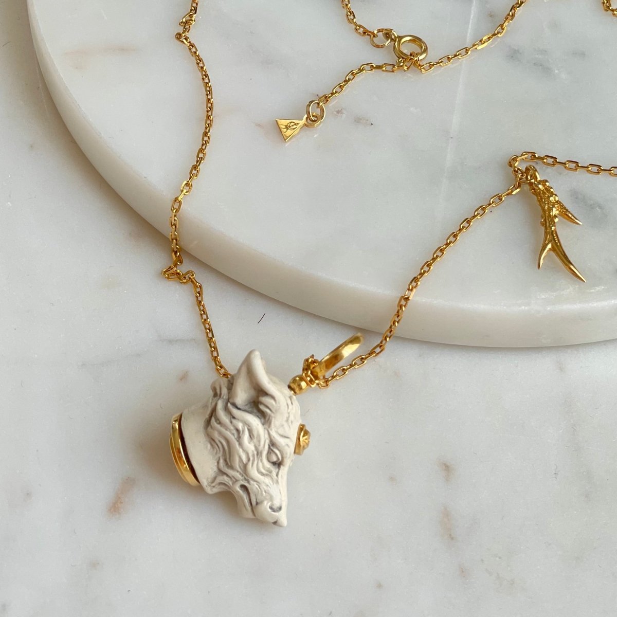 KITSUNE PENDANT - WHITE - Macabre Gadgets Store