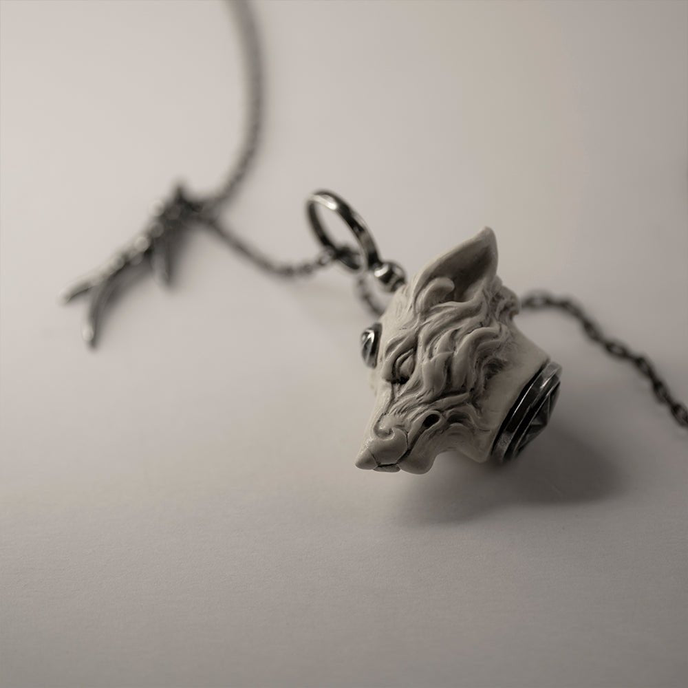 KITSUNE PENDANT - WHITE - Macabre Gadgets Store