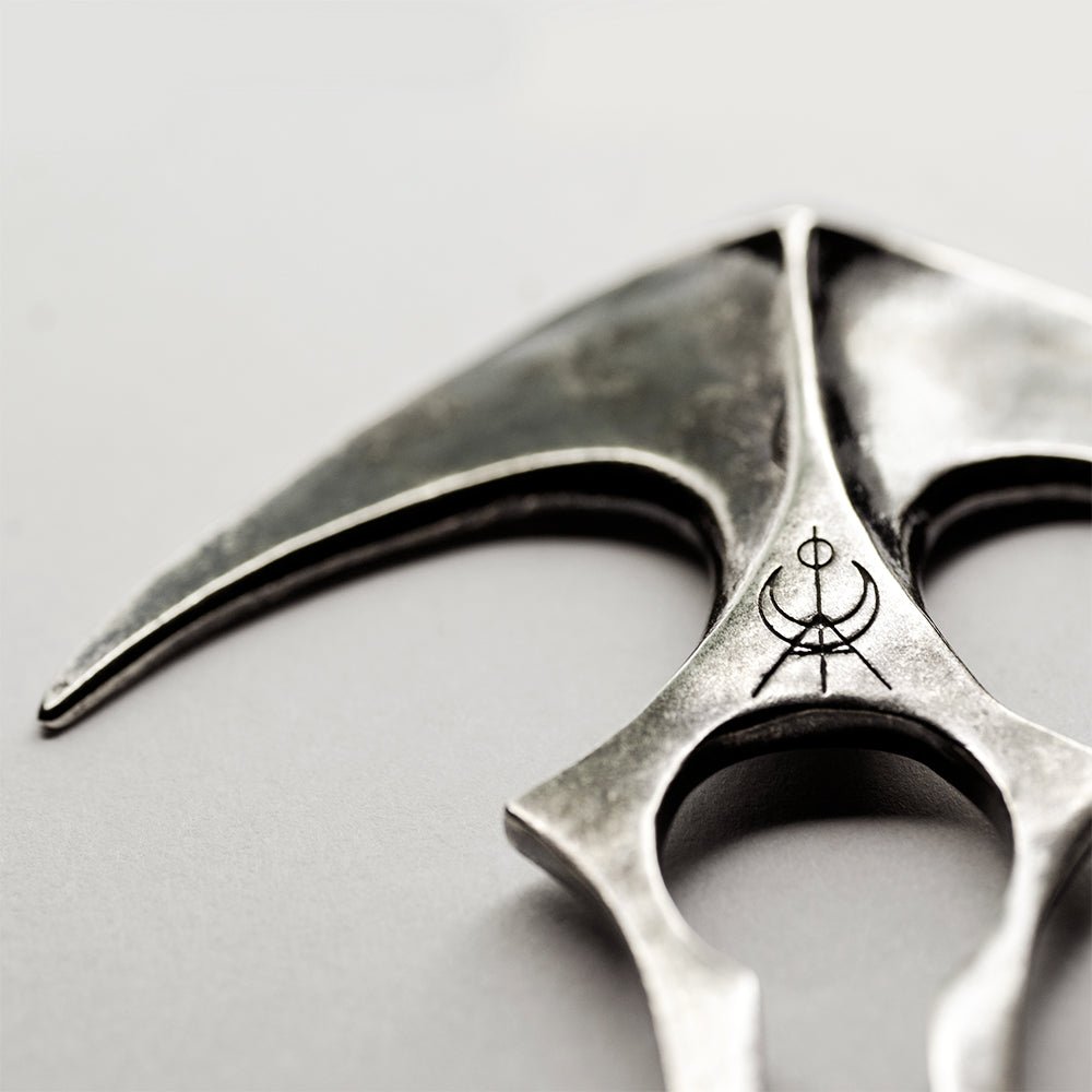 MANTA RAY HAIR COMB - Macabre Gadgets Store