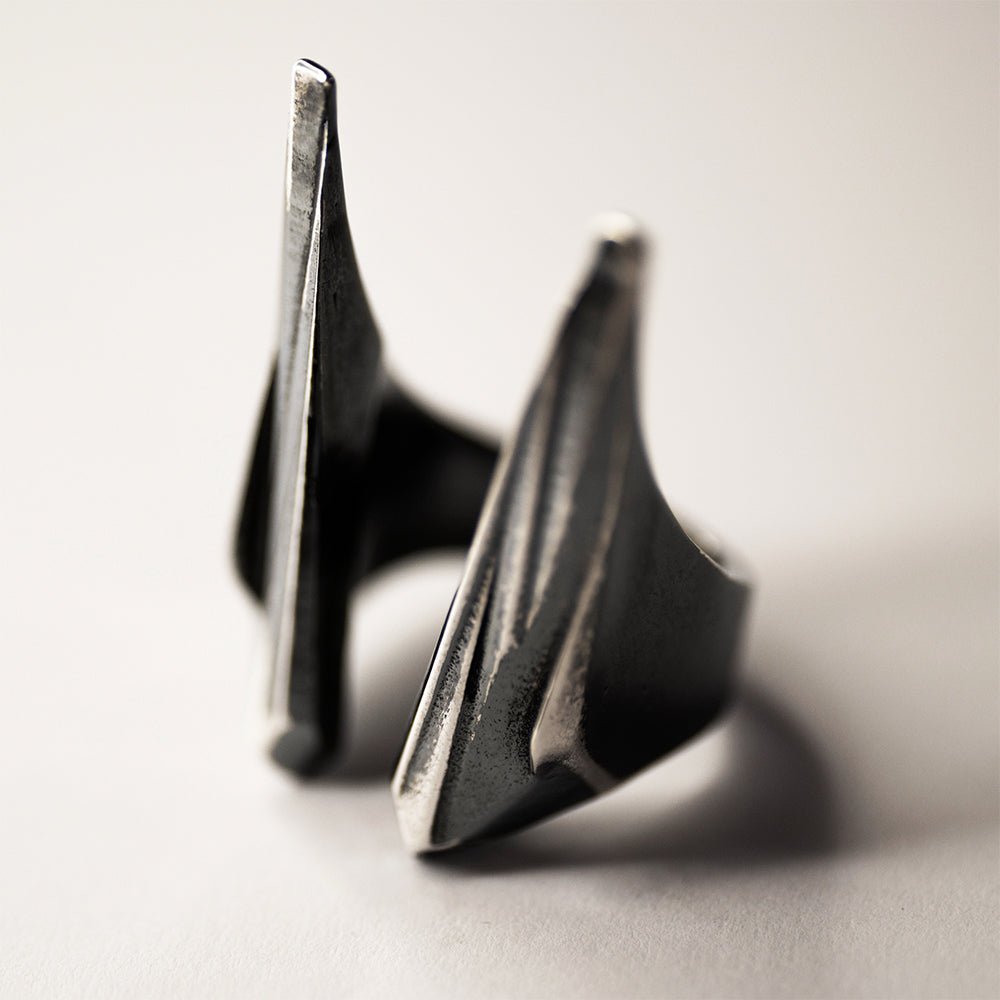 MANTIS RING - Macabre Gadgets Store