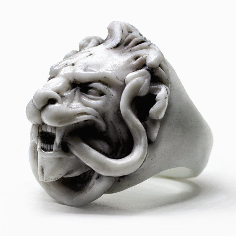 MARBLE LION RING - Macabre Gadgets Store