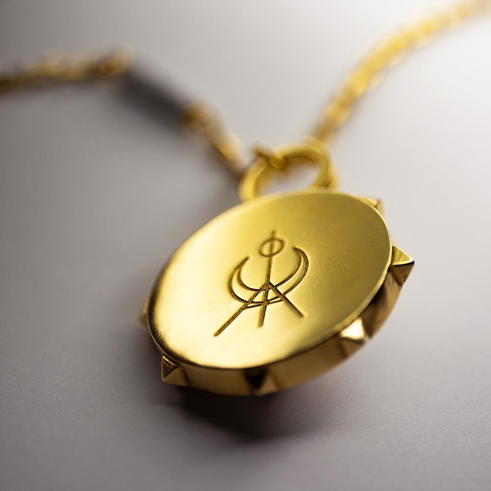 MEDUSA SHIELD PENDANT - Macabre Gadgets Store