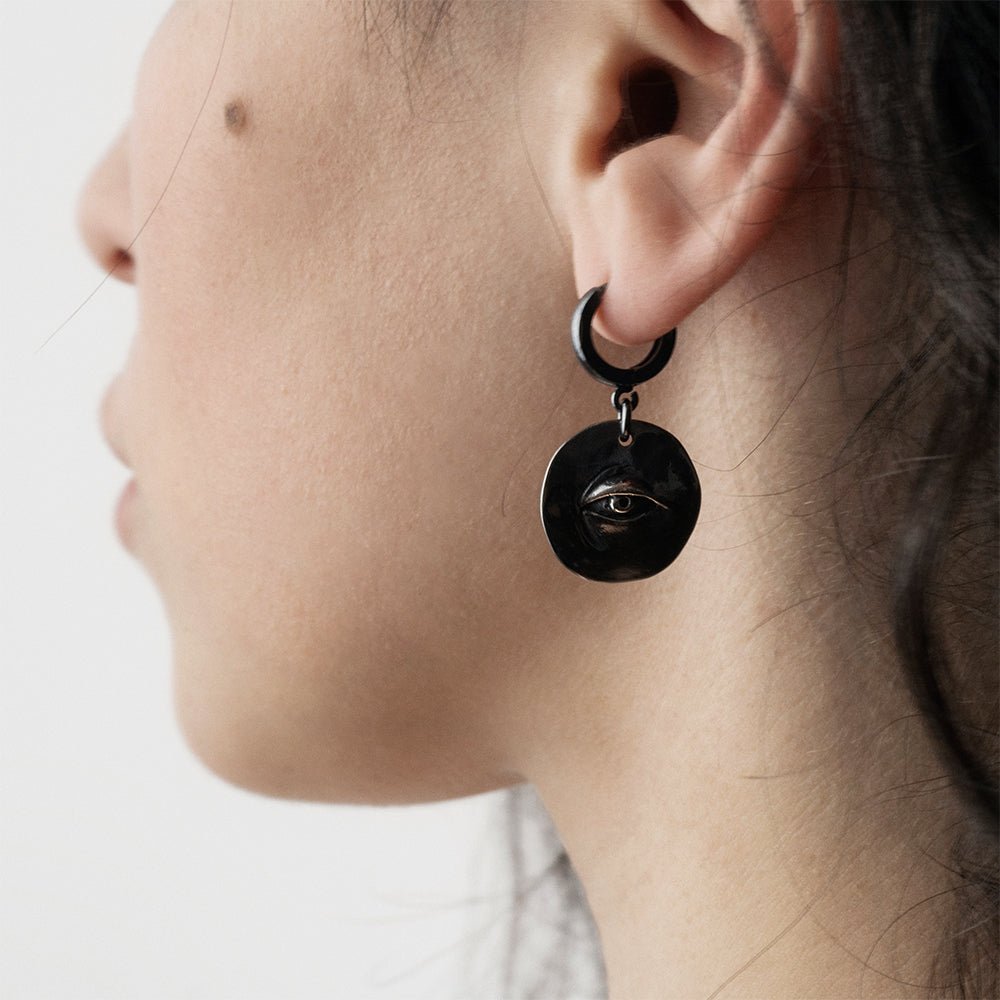OCULUS EARRING - Macabre Gadgets Store