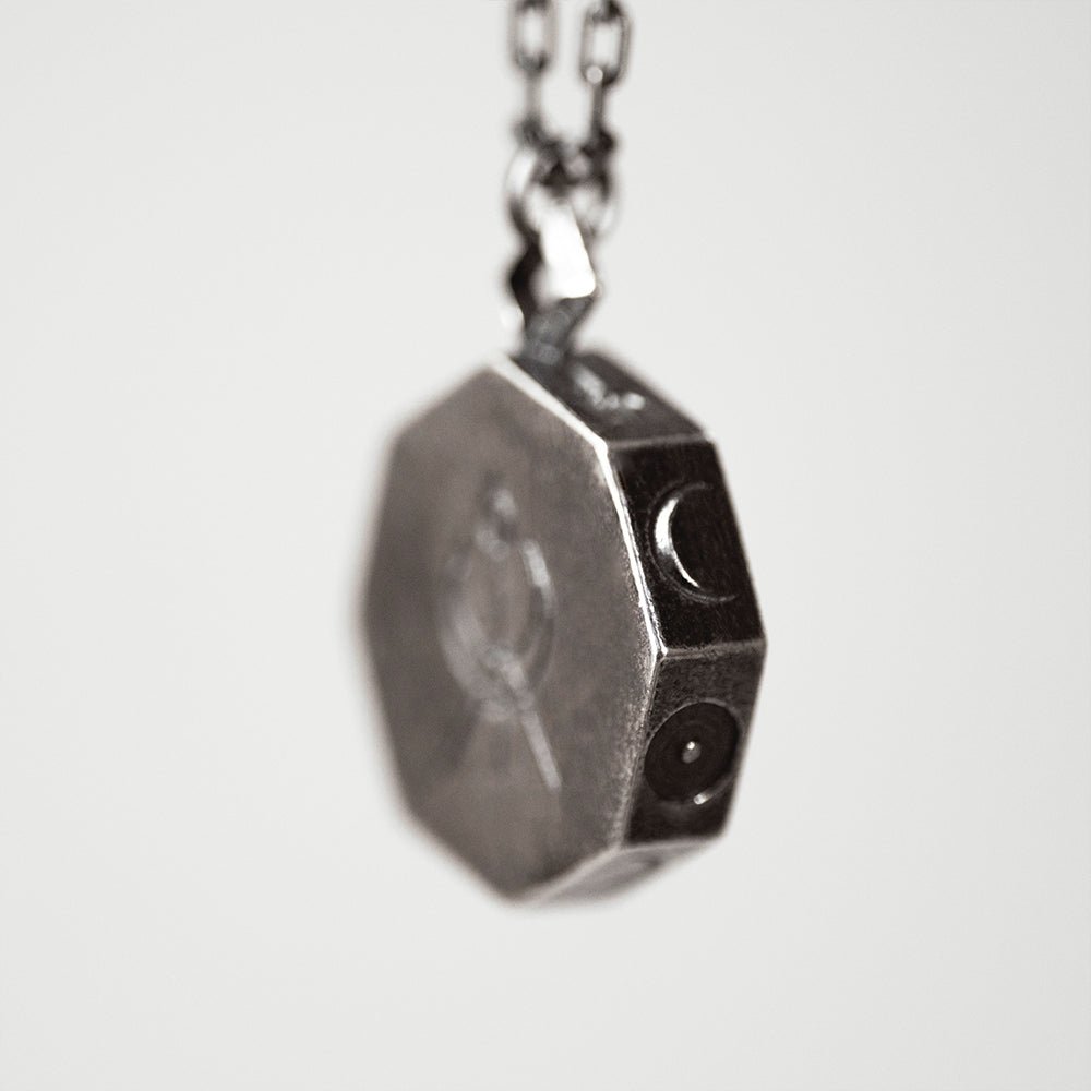 ORACLE PENDANT - Macabre Gadgets Store