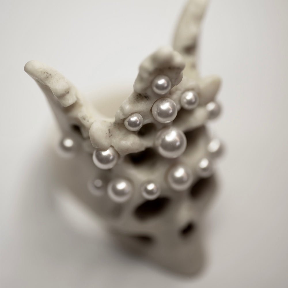 PEARL CROWN RING - WHITE - Macabre Gadgets Store