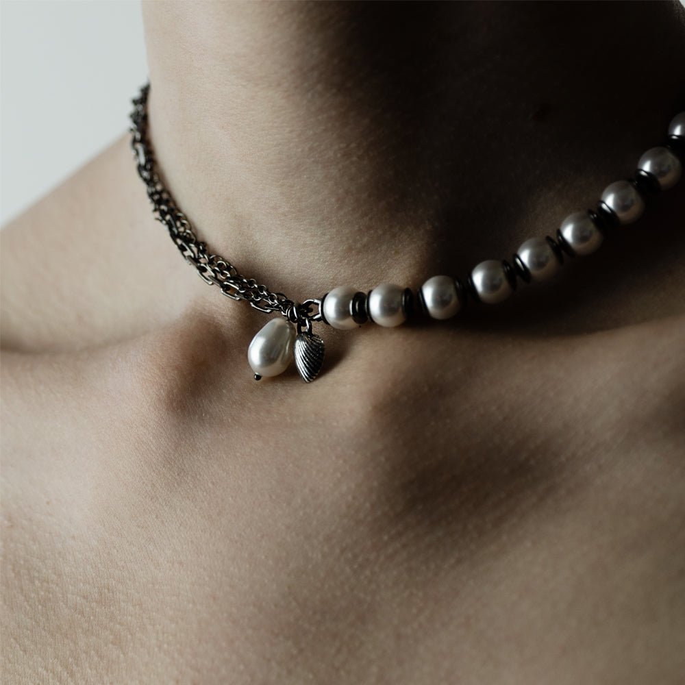 PEARLS & CHAINS NECKLACE - Macabre Gadgets Store
