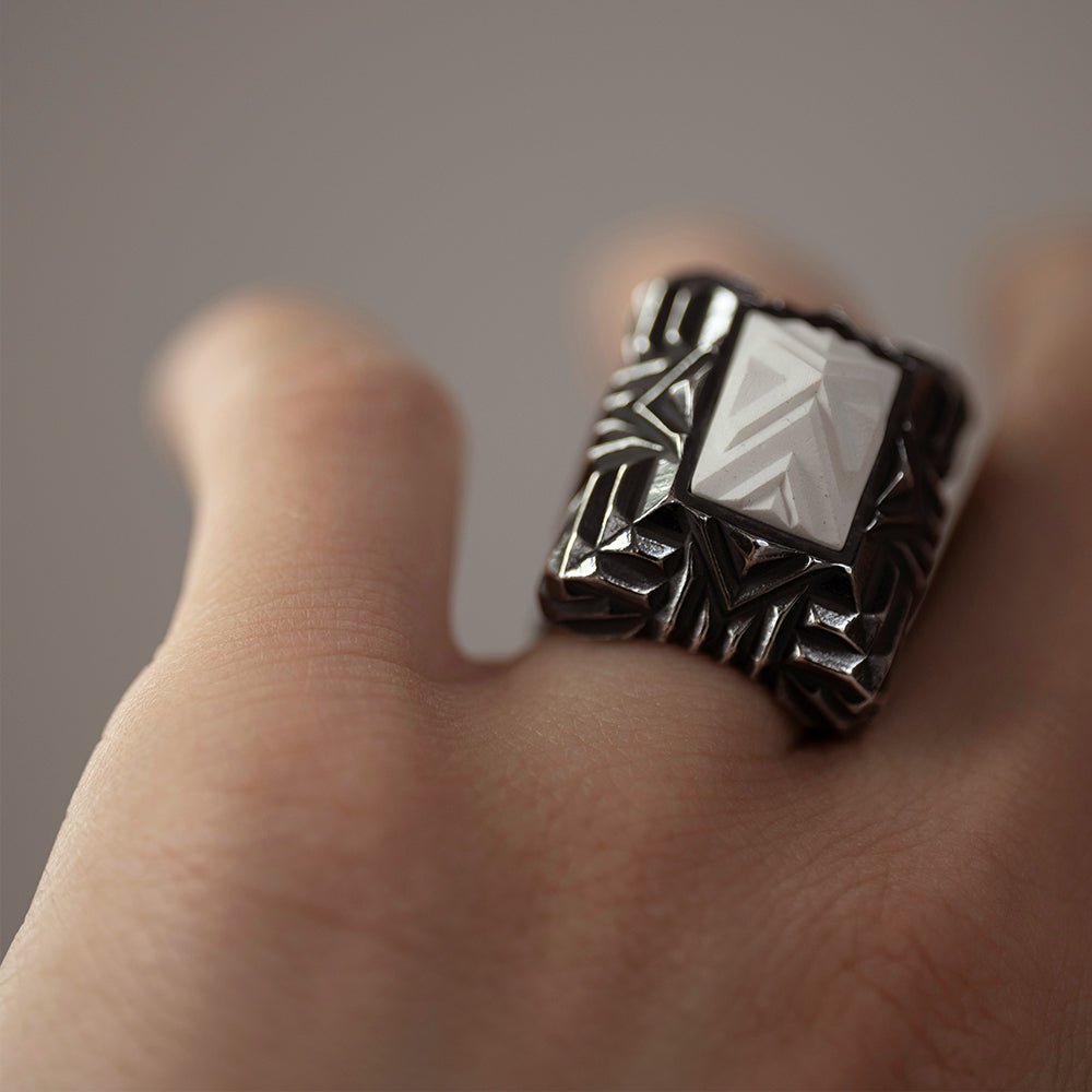 Portal ring - Macabre Gadgets