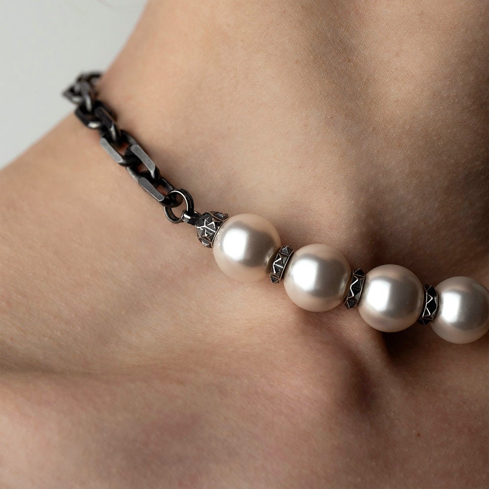PYRAMIDS PEARL CHOKER - Macabre Gadgets Store
