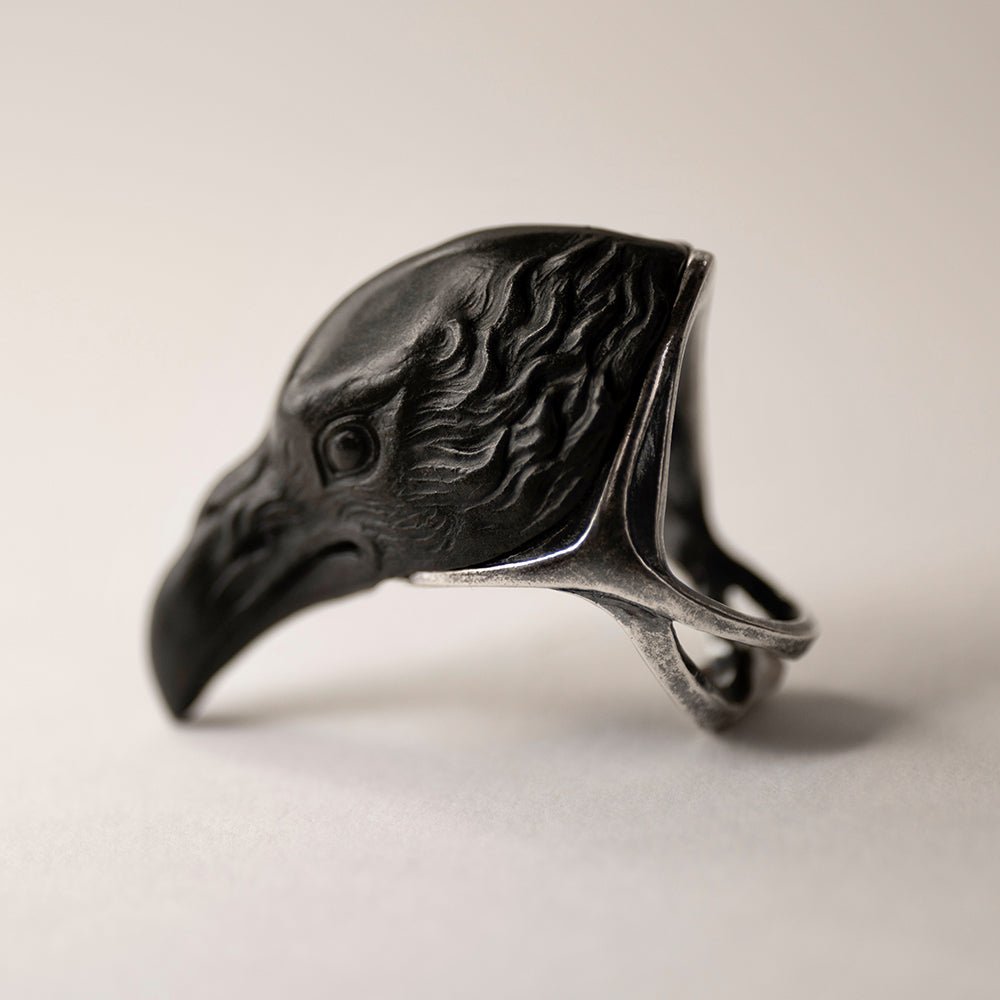 RAVEN RING - Macabre Gadgets Store