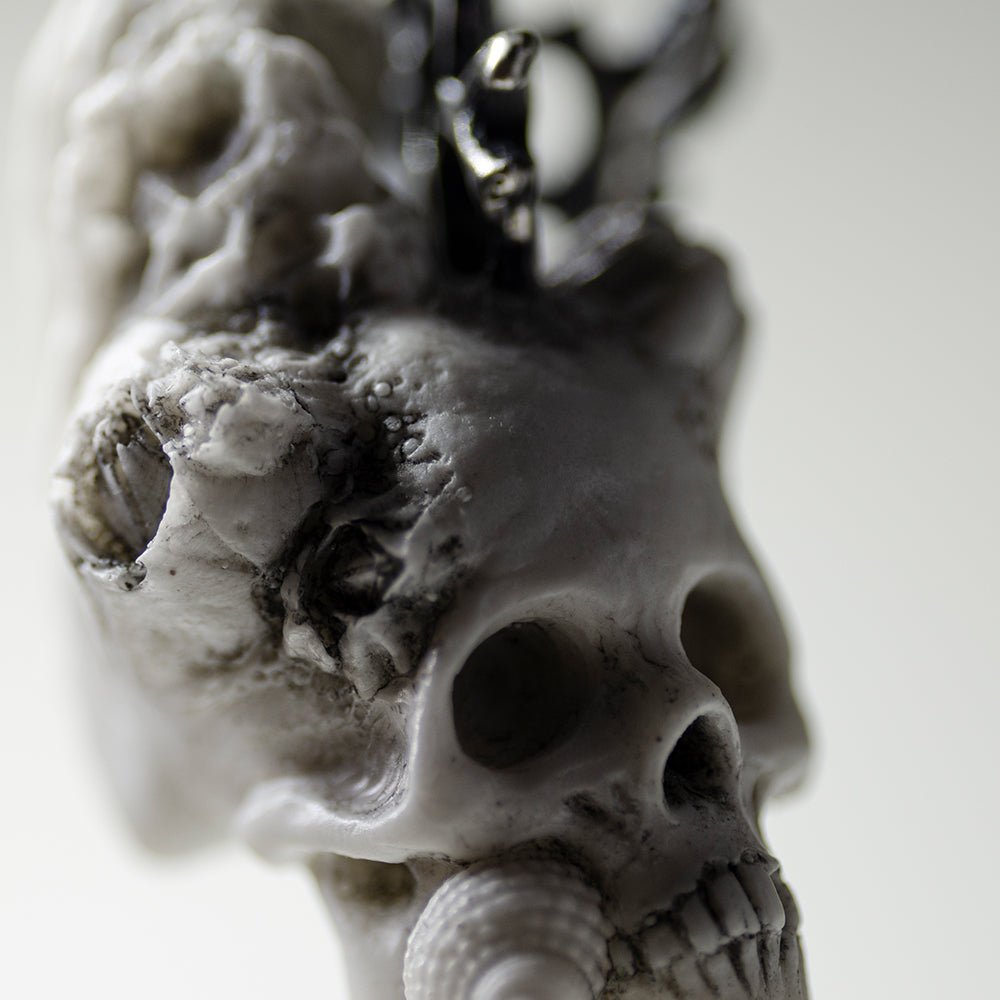 REEF SKULL PENDANT - final sale - Macabre Gadgets