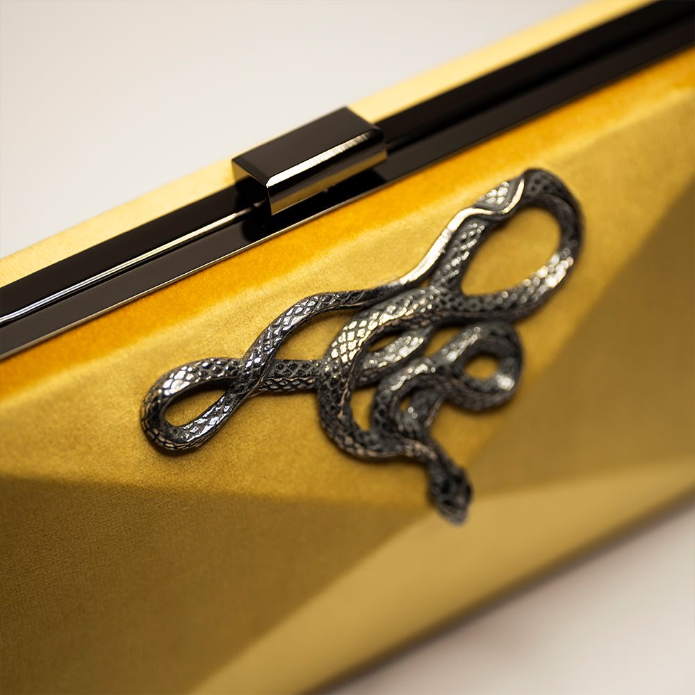 SERPENT CLUTCH - Macabre Gadgets Store