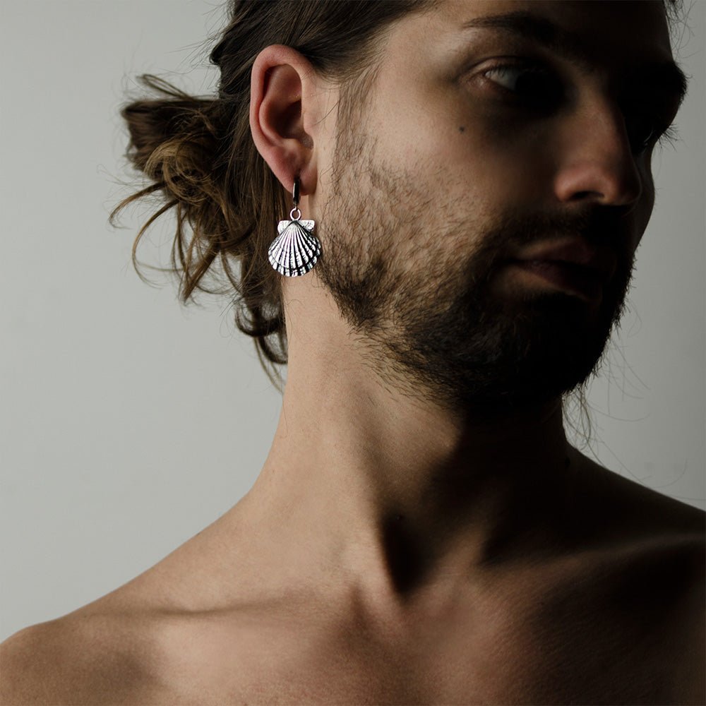 SILVER SHELL EARRING - Macabre Gadgets Store
