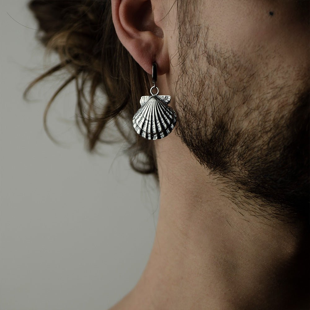 SILVER SHELL EARRING - Macabre Gadgets Store