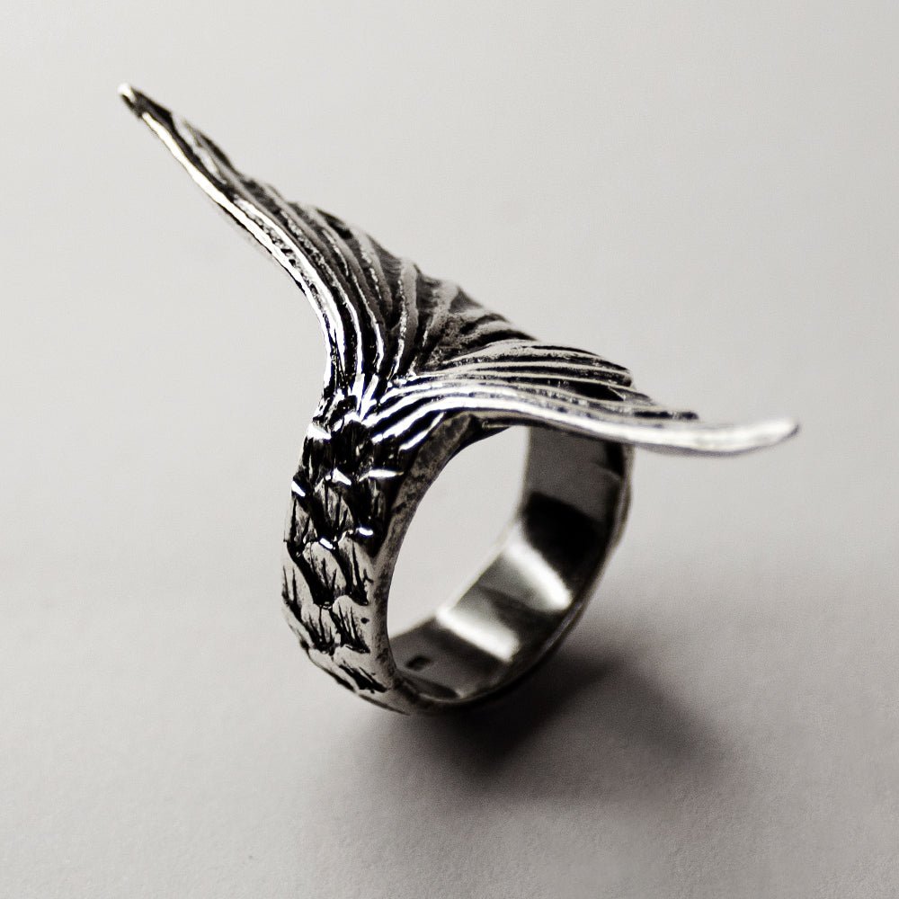 SIREN RING - Macabre Gadgets Store