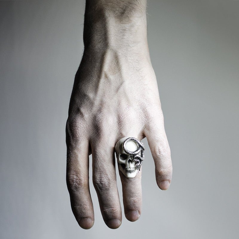 SKULL & SNAKE RING - Macabre Gadgets Store