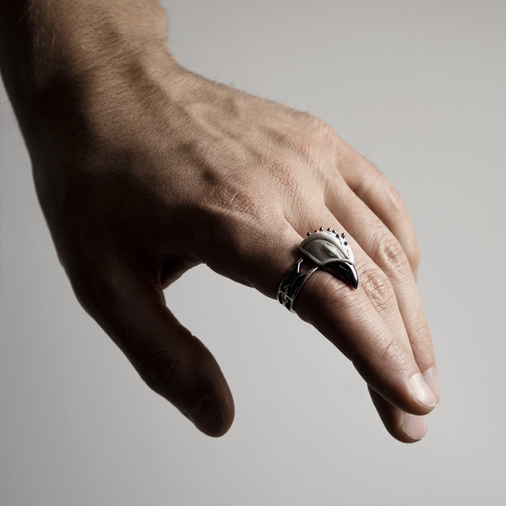 SLEEPING BIRD RING - Macabre Gadgets Store