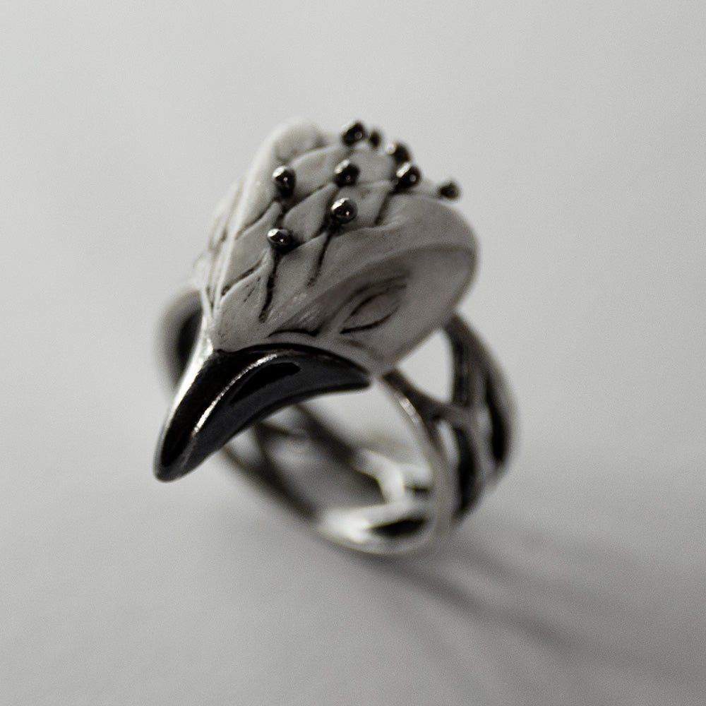 SLEEPING BIRD RING - Macabre Gadgets Store